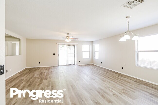 Building Photo - 11240 E Sunland Ave