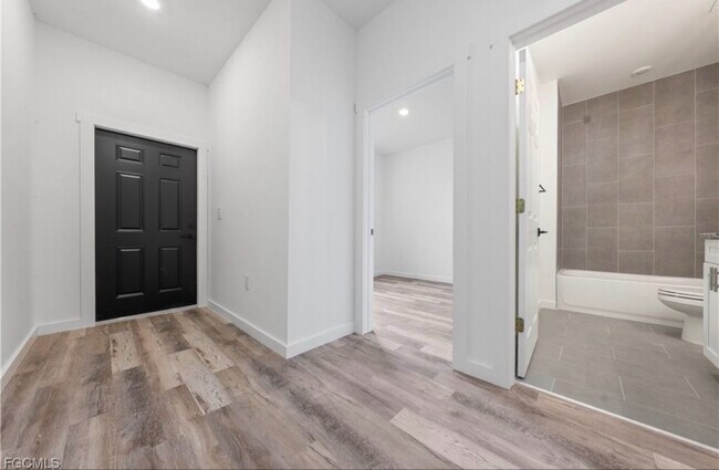 Building Photo - 1025 Meadow Rd