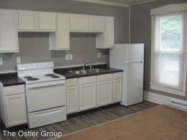 Building Photo - 1 br, 1 bath House - 103 S. Main St, Unit B
