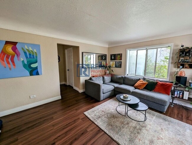 Foto del edificio - 908 Wolff St