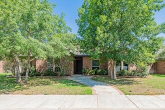 Building Photo - 5916 Pedernales Dr