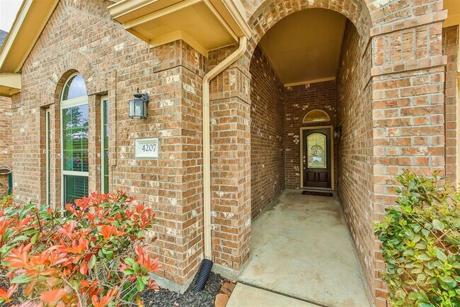 Building Photo - 4207 Astoria Manor Ln