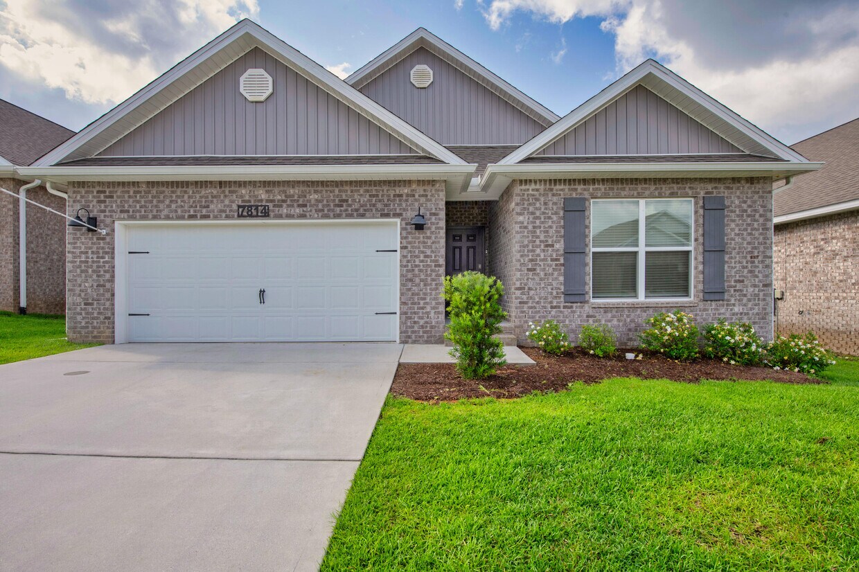 Foto principal - 7814 Burnside Lp