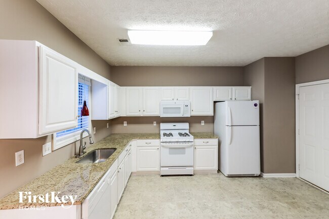Building Photo - 2621 Conifer Green Way