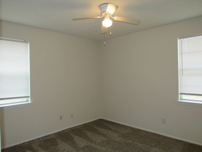 Building Photo - Nice home in Pace!