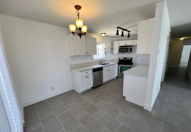 Building Photo - 16624 Lariat Rd