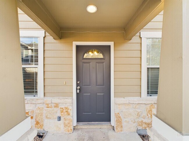 Foto del edificio - 401 Nelray Blvd