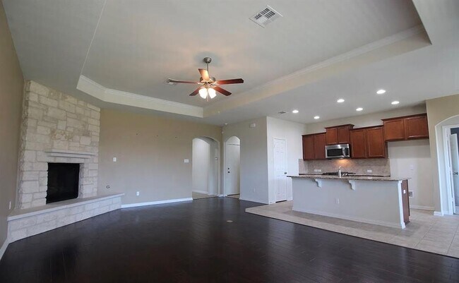 Building Photo - 3005 Angelina Ct