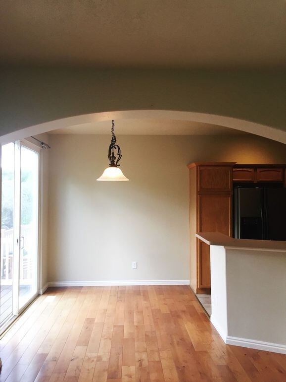 Building Photo - Pet friendly 3 bed/2.5 bath for Rent in Bl...