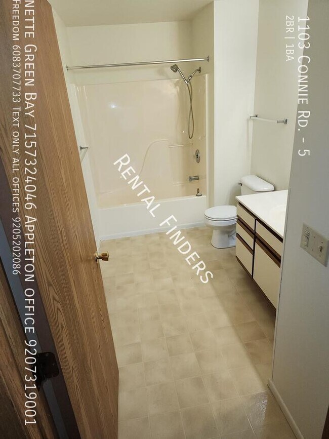 1103 Connie Rd Unit 5, Baraboo, WI 53913 Apartment for Rent in