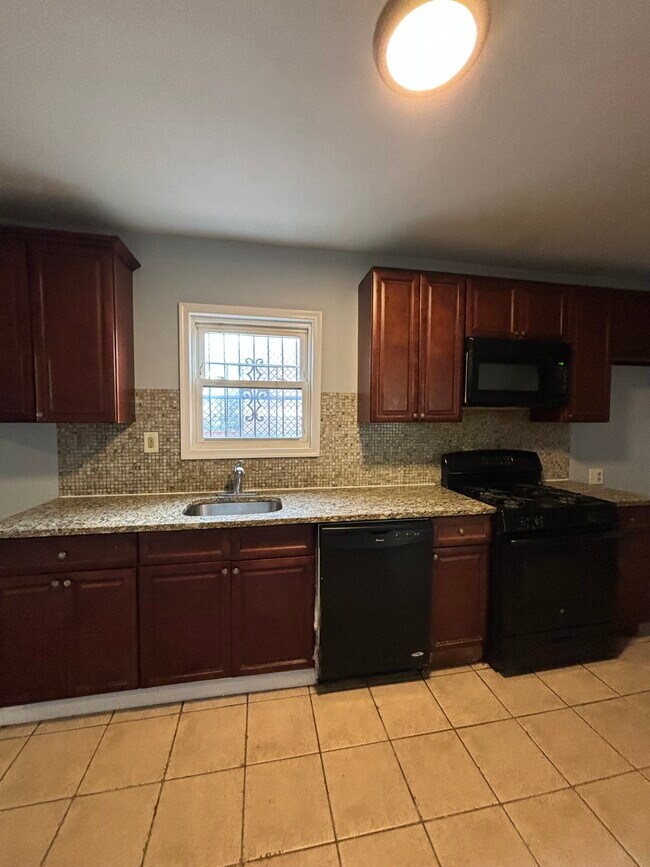 Unit 1 - 384 S 9th St