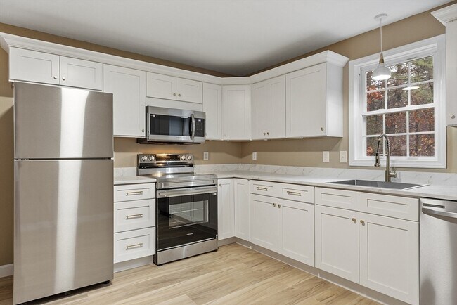 Foto del edificio - 72 Patterson Rd