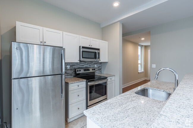 1 BR, 1 BA - 914SF - Kitchen - 1900 Arch