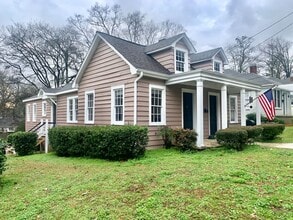 Building Photo - 405 N Madison St