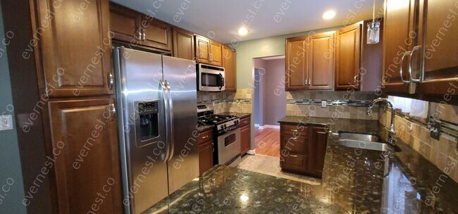 Building Photo - 6532 Amy Dr