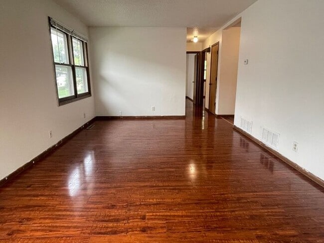 Building Photo - Columbia Heights Side By Side Duplex, Atta...