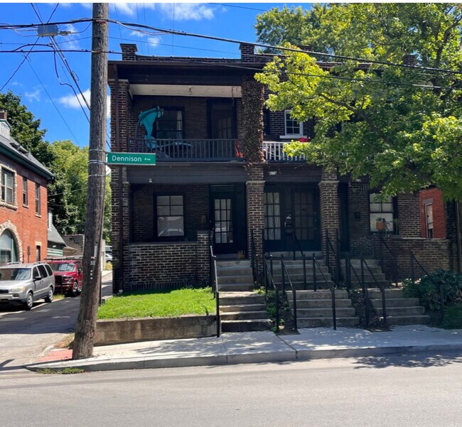 Foto del edificio - 870 Dennison Ave