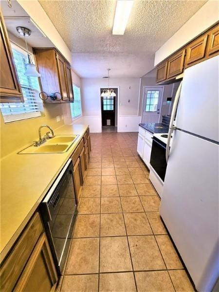Foto del edificio - 2701 Parrott Ave