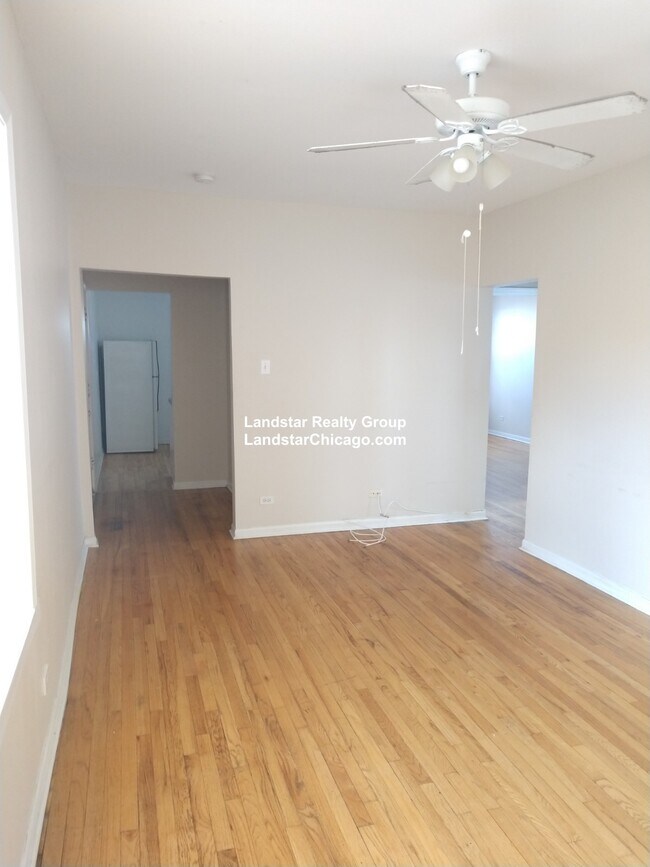 Foto del edificio - 4045.5 N Mozart St