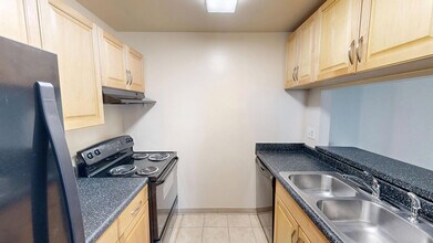 Interior Photo - Calvert's Walk