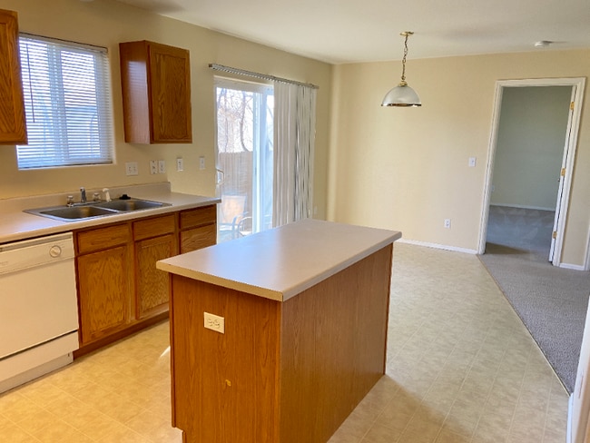 Building Photo - 319 Ellers Grove