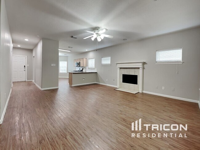 Building Photo - 810 E Clady Ct