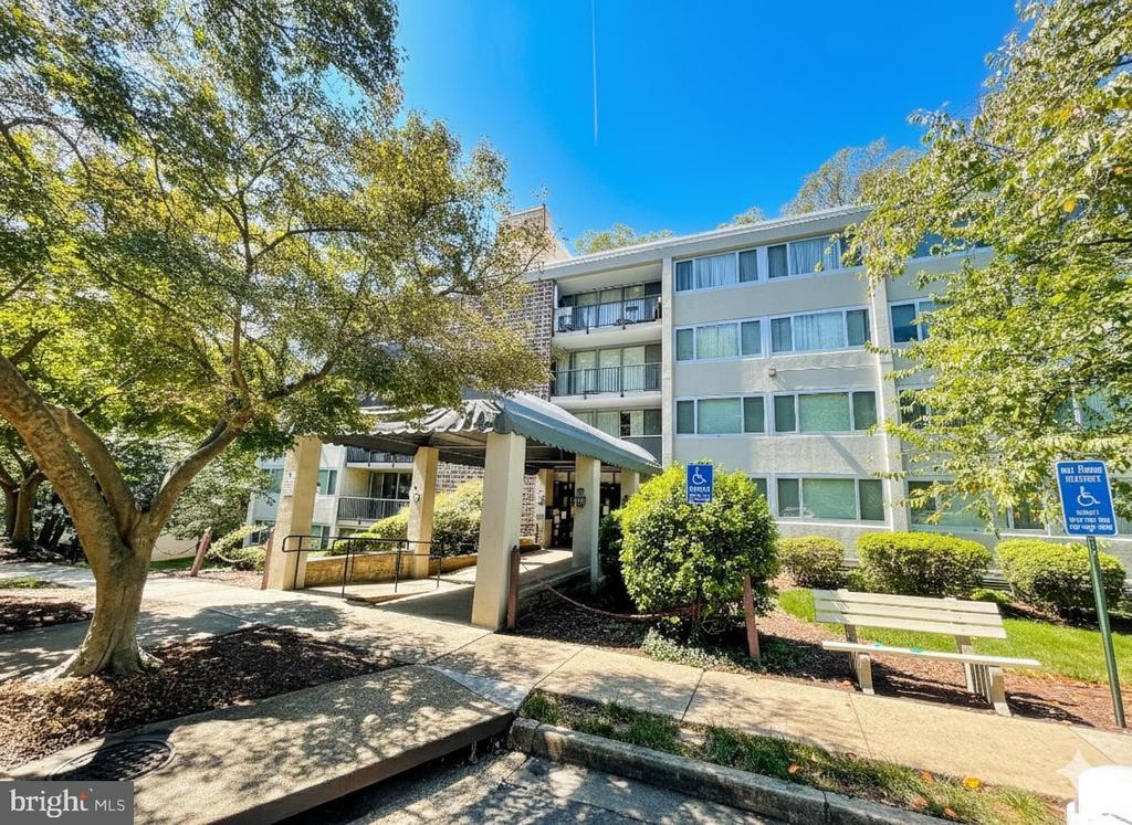 Foto principal - 4410 Briarwood Ct N