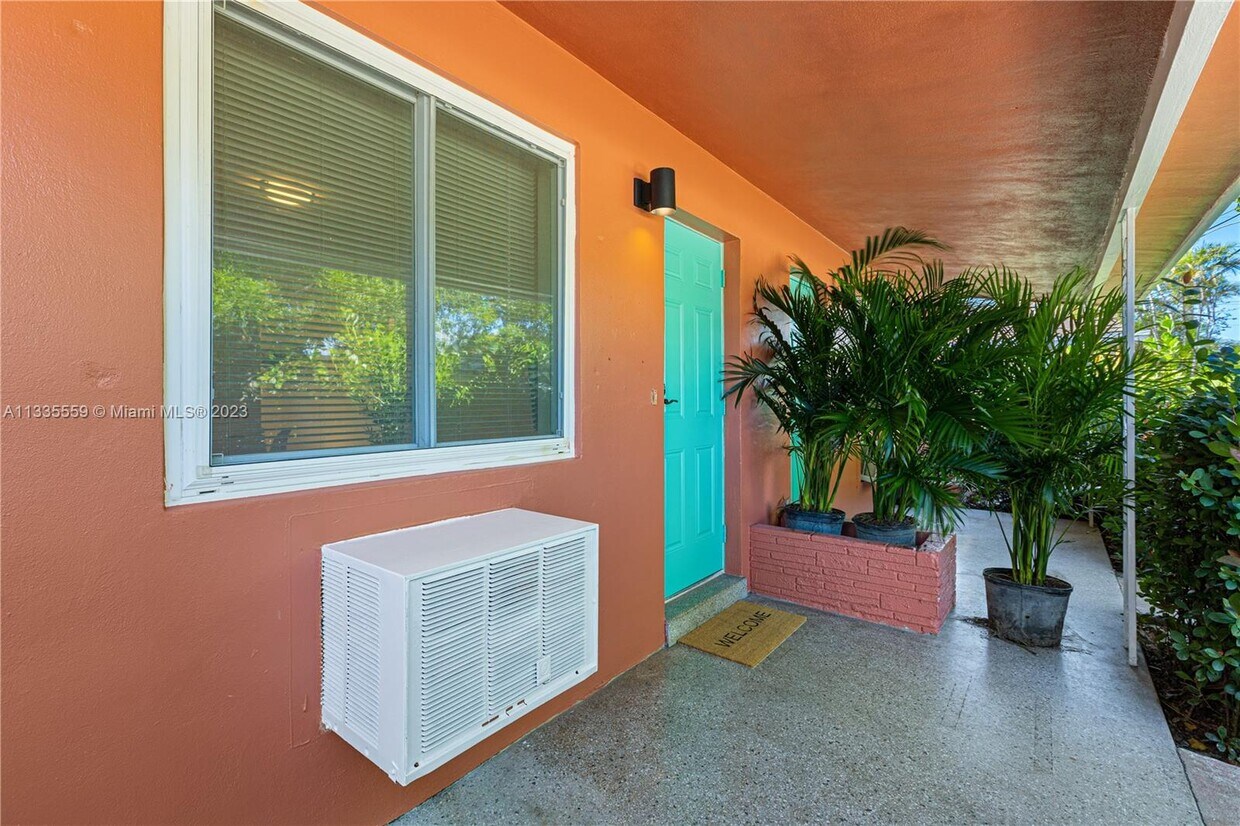 Foto principal - 1304 NE 11th St