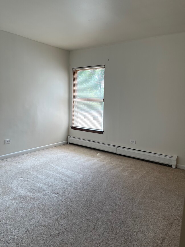 Bedroom - 6638 W Windsor Ave