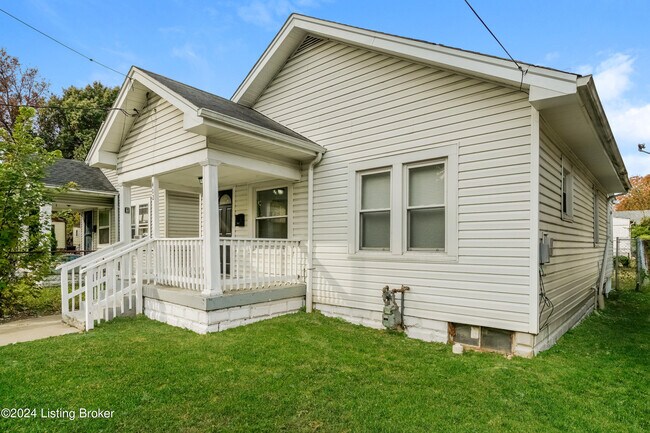 Building Photo - 402 N 38th St