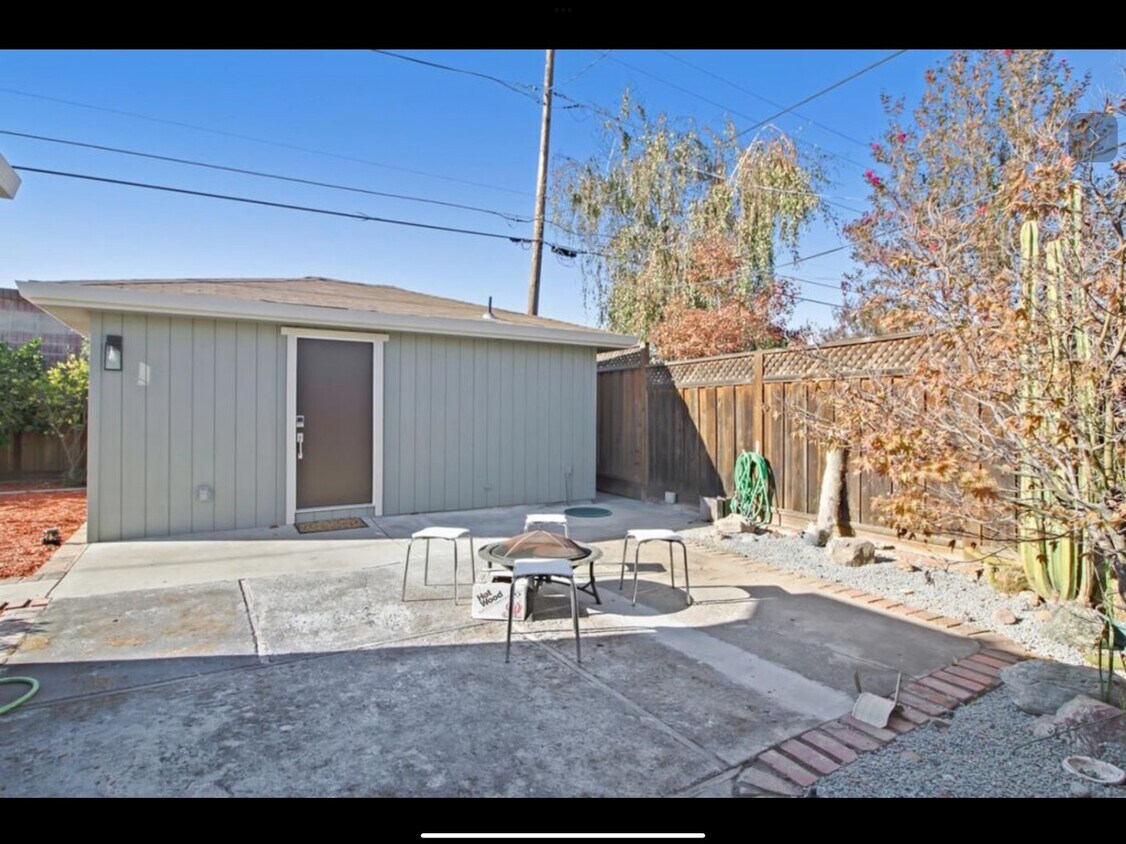 1121 Longfellow Ave, Campbell, CA 95008 House Rental in Campbell, CA
