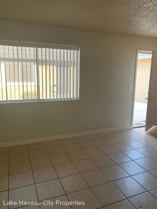 Foto del edificio - 2700 McCulloch Blvd N