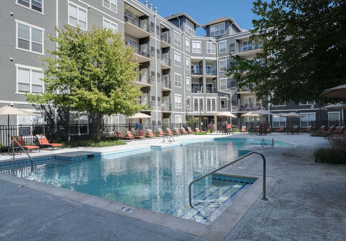 City View at the Highlands Apartments in Lombard, IL