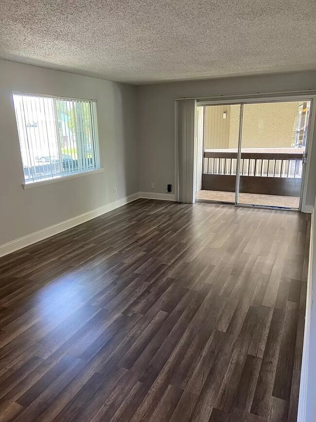 Foto del edificio - Lovely 2 bedroom 2 Bath:  50% off first Mo...