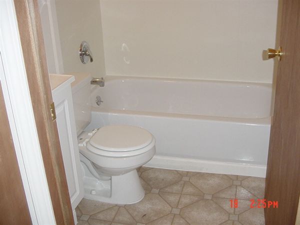 Foto del edificio - 918 Belaire Ave