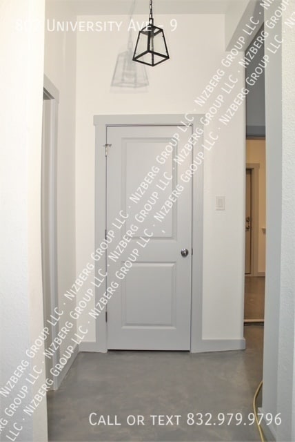 Foto del edificio - 802 University Ave