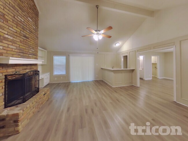 Foto del edificio - 2001 Libby Ln