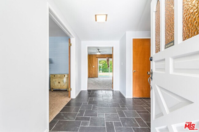 Foto del edificio - 9229 Shellyfield Rd