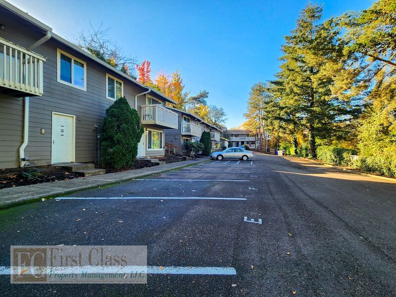 Photo - 5704 SW BEAVERTON HILLSDALE HWY