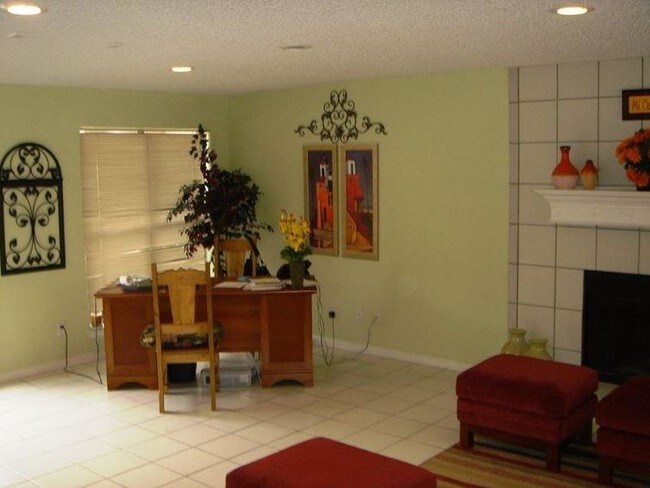 Foto del edificio - 3829 Gannon Ln