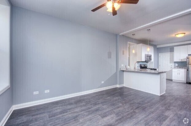 Building Photo - 1302 N Greenview Ave