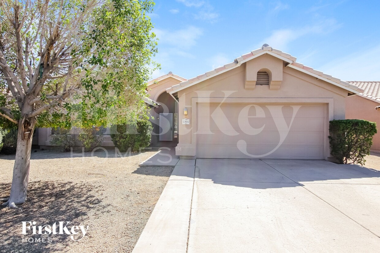 Foto principal - 5905 W Blackhawk Dr