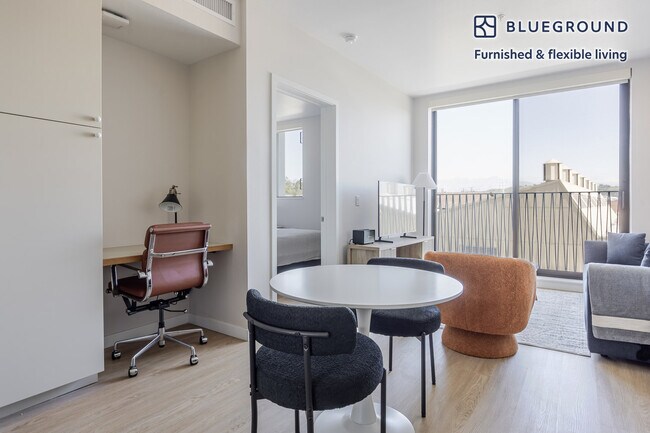 Building Photo - 200 Mesnager St