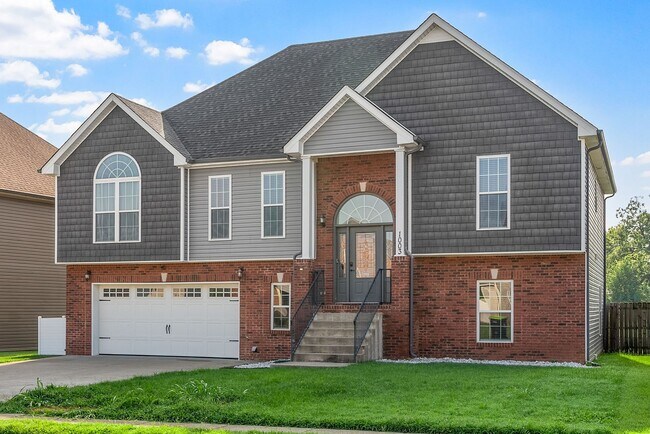 Building Photo - Stunningly Large Home Ready Today!