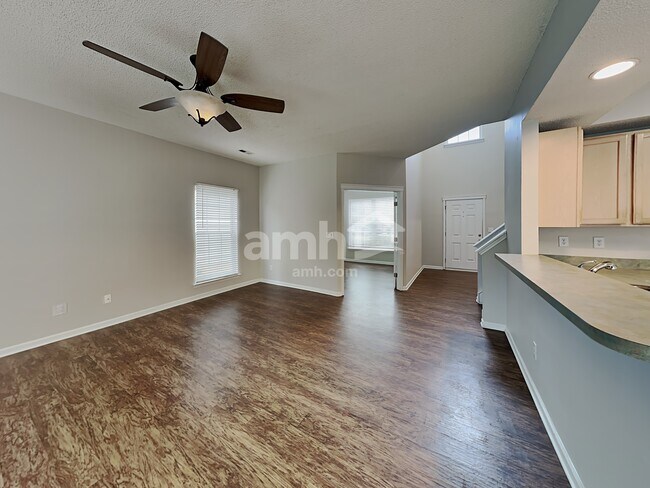 Foto del edificio - 7537 Sparkleberry Dr