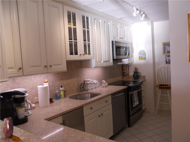 Building Photo - 1412 CAPELLA SOUTH Row