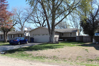 Building Photo - 208 N Cedar