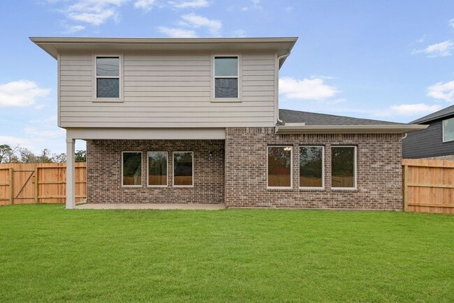 Building Photo - 399 Magnolia Ln
