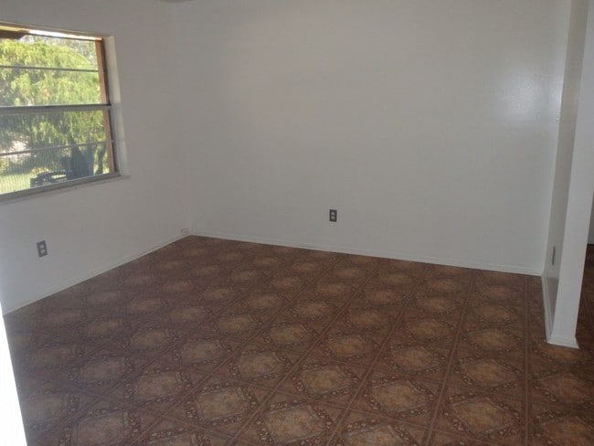 Foto del edificio - West Melbourne 3 BR 2 BA