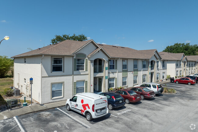 2350 N Central Ave Kissimmee, FL 34741-2376 - Kissimmee Oak Leaf Landings